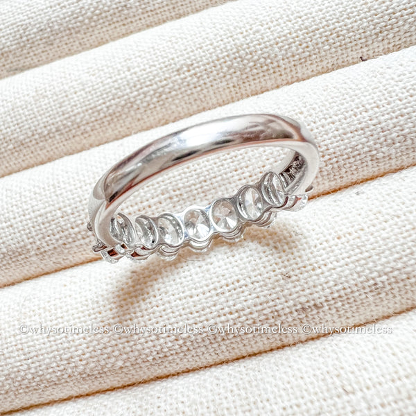 【Pre-order】Éternel Oval Lab Grown Diamond 18KYG/PT Half Eternity Ring