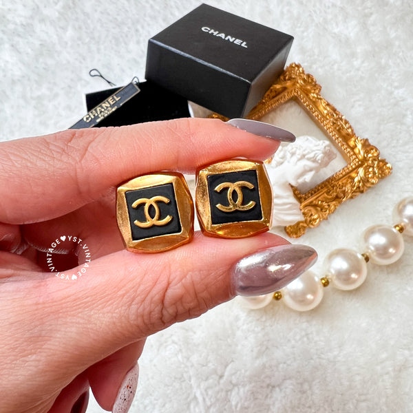 Vintage Chanel 96P Coco Mark Square Ear Clips