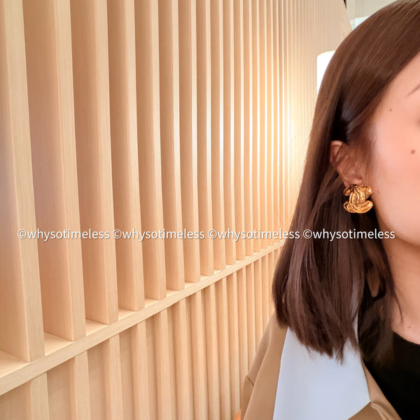 Vintage Chanel 24KGP Quilted Bird Motif Ear Clips