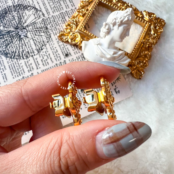 Vintage Dior Gold-Finish Metal Flower Ear Clips