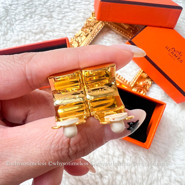 Vintage HERMÈS Émail Shippo H Pattern Ear Clips - Navy