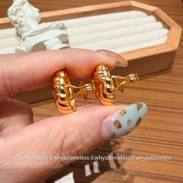 Vintage Monet 1980’s Love Knot Ear Clips