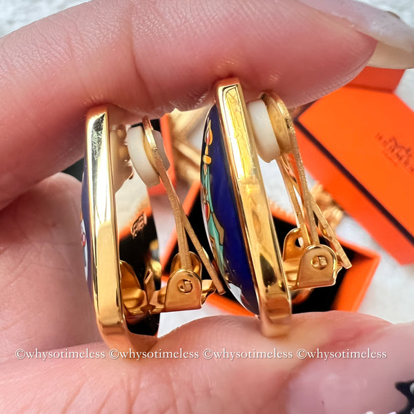 Vintage HERMÈS Émail Shippo Chinese Vase Pattern Ear Clips - Navy