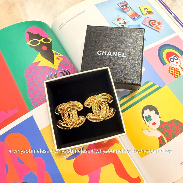 Vintage Chanel 24KGP Quilted Bird Motif Ear Clips