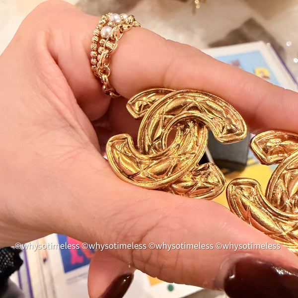 Vintage Chanel 24KGP Quilted Bird Motif Ear Clips