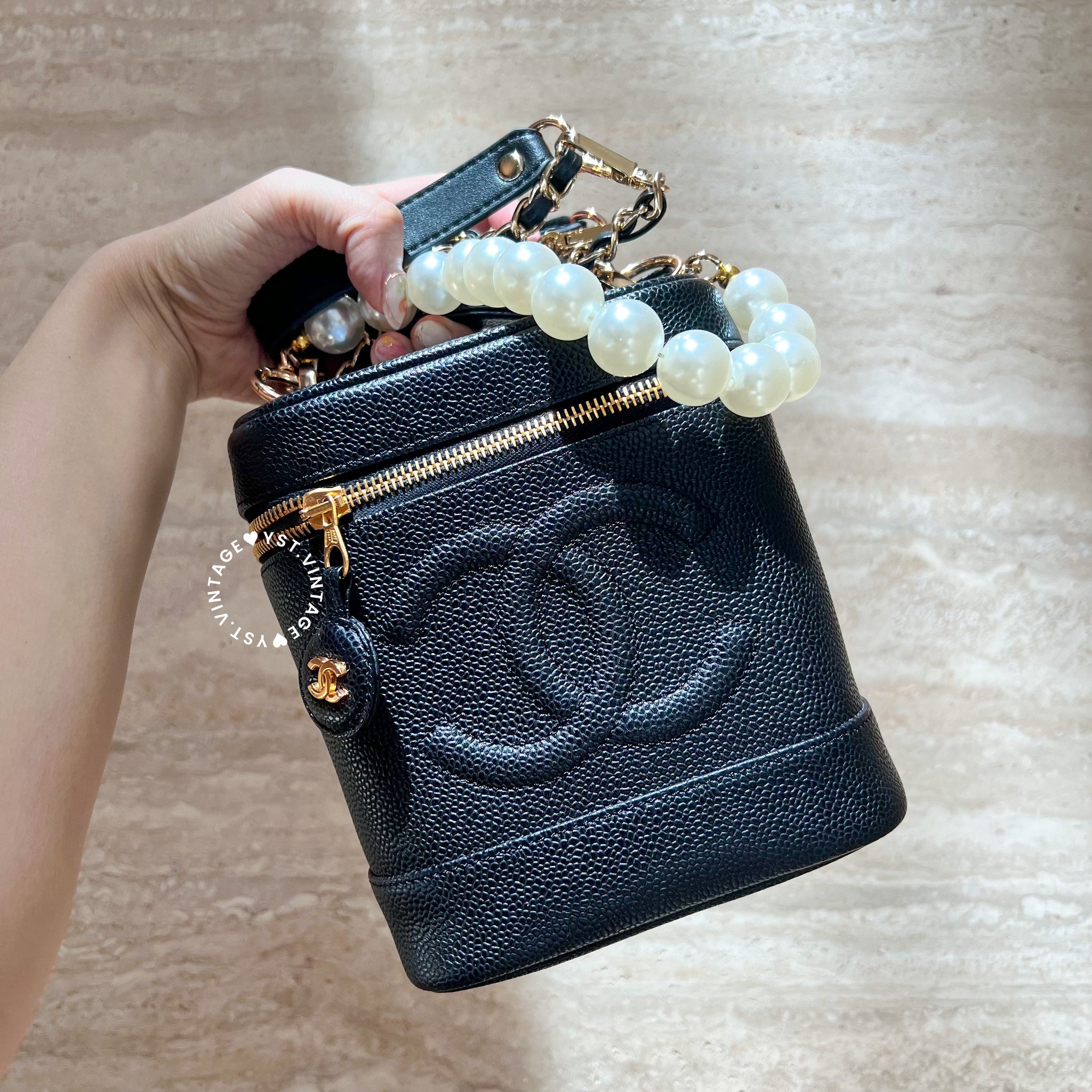 Vintage CHANEL Vertical Vanity Bag - Caviar Black 007