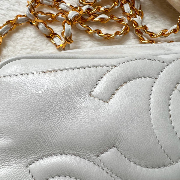 Vintage Chanel Camera Bag With Triple Coco Mark - Snow White