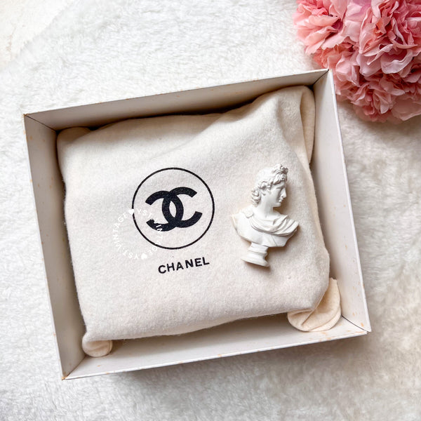 Vintage Chanel Camera Bag With Triple Coco Mark - Snow White