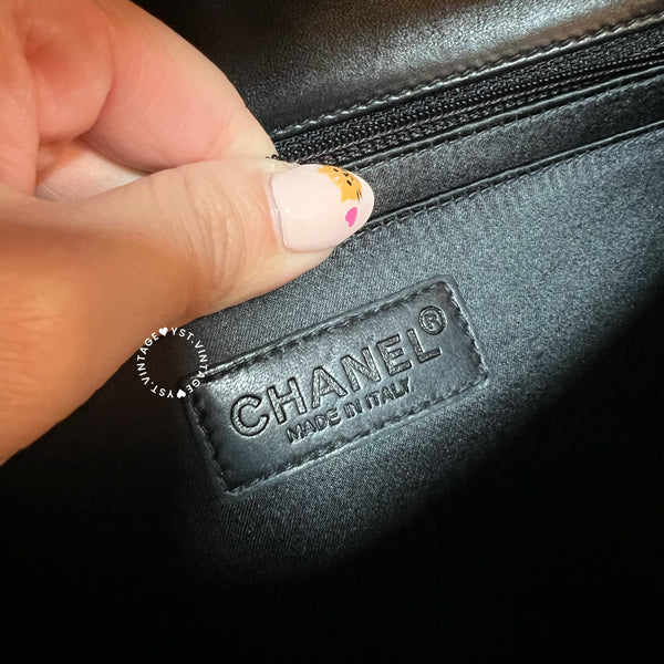 Vintage Chanel Coco Bar Classic Flap CF25 - Black