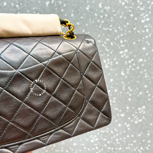 Vintage Chanel Small Classic Flap Bag CF23 - Black 003