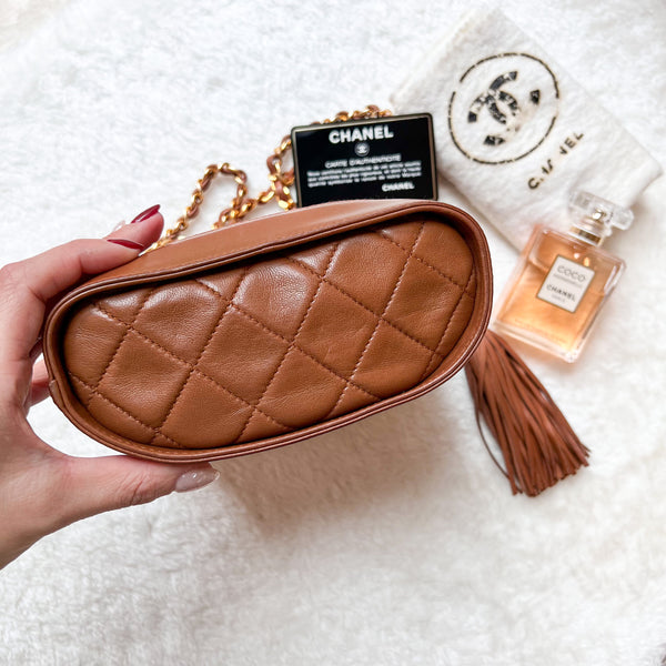 Vintage Chanel Vanity Bag with Tassel - Caramel Latte