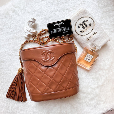 Vintage Chanel Vanity Bag with Tassel - Caramel Latte