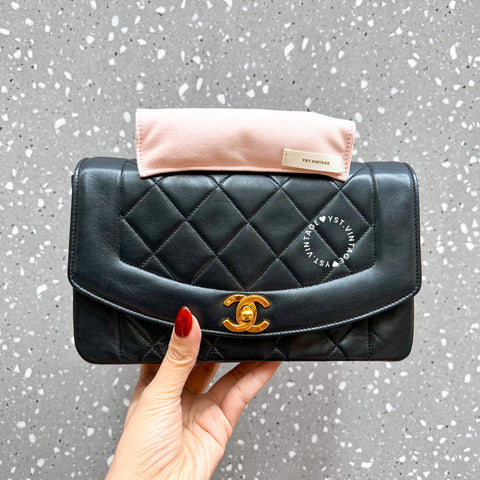 Vintage CHANEL Diana Small Flap Bag - Black 002