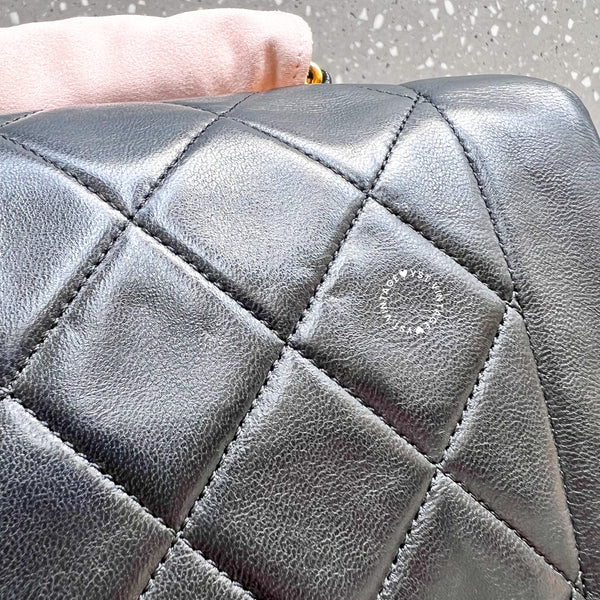 Vintage CHANEL Diana Small Flap Bag - Black 002