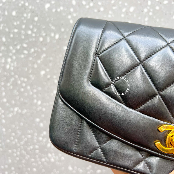 Vintage CHANEL Diana Small Flap Bag - Black 003 (Code: 047600)