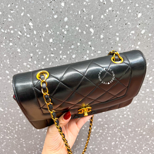 Vintage CHANEL Diana Small Flap Bag - Black 003 (Code: 047600)