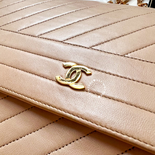 Vintage Chanel Single Flap Bag - Light Beige x Gold 004