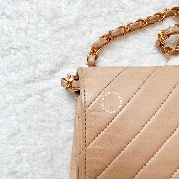 Vintage Chanel Single Flap Bag - Light Beige x Gold 004