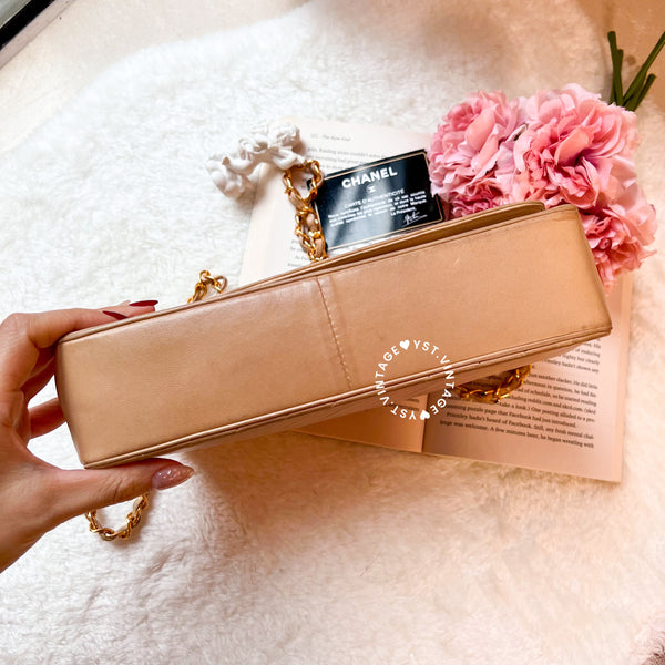 Vintage Chanel Single Flap Bag - Light Beige x Gold 004