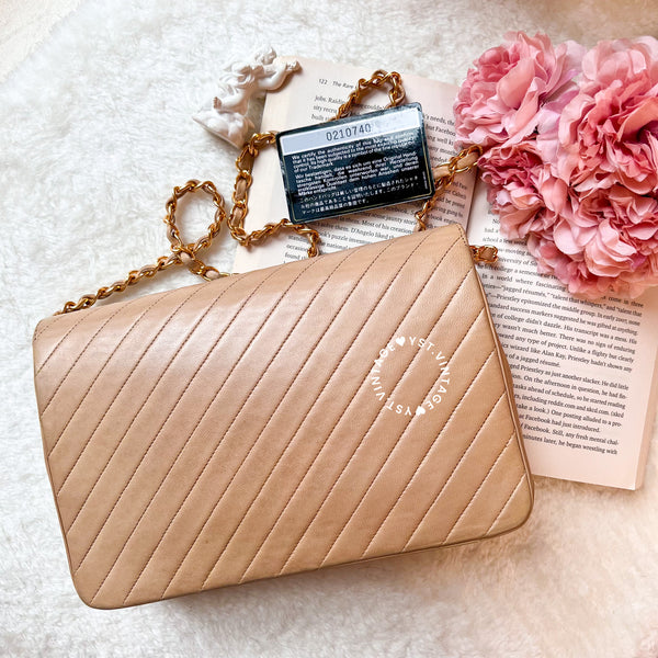 Vintage Chanel Single Flap Bag - Light Beige x Gold 004