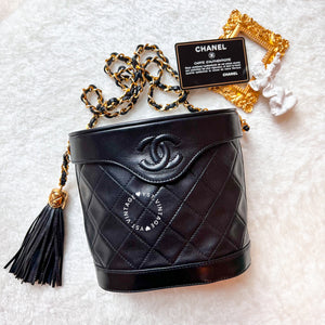 Vintage Chanel Vanity Bag with Tassel - Black 002