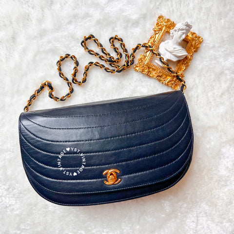 Vintage Chanel Moon Shape Turn-lock Flap Bag - Navy (Code: 035800)