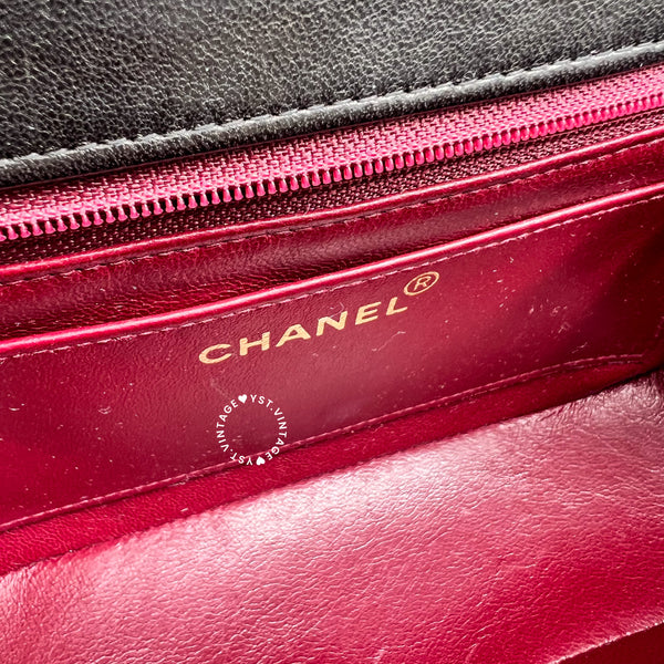 Vintage CHANEL Diana Small Flap Bag - Black 004 (Code: 049100)