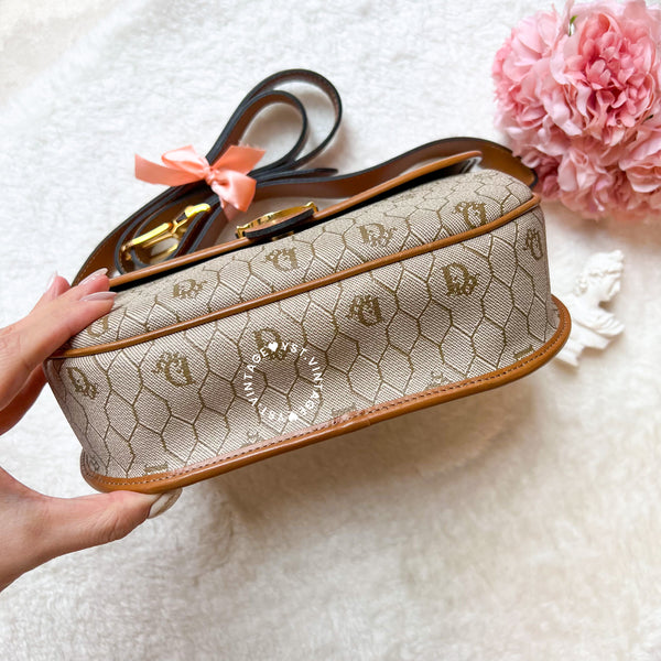 Vintage Dior Honeycomb Bobby - Beige