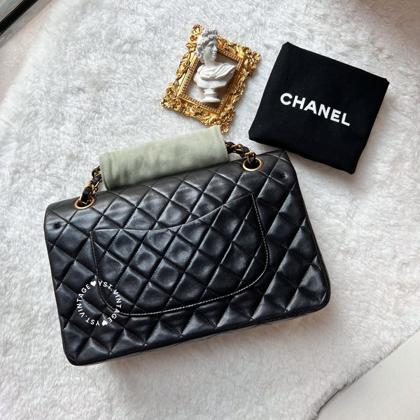 Vintage Chanel Medium Classic Flap Bag CF25 - Black