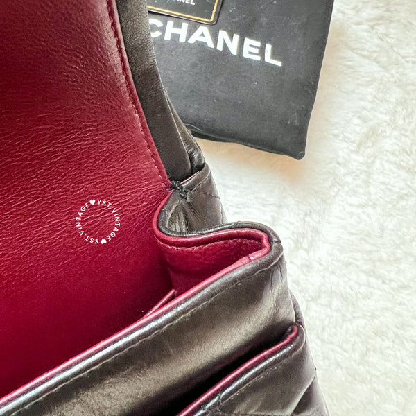 Vintage Chanel Medium Classic Flap Bag CF25 - Black