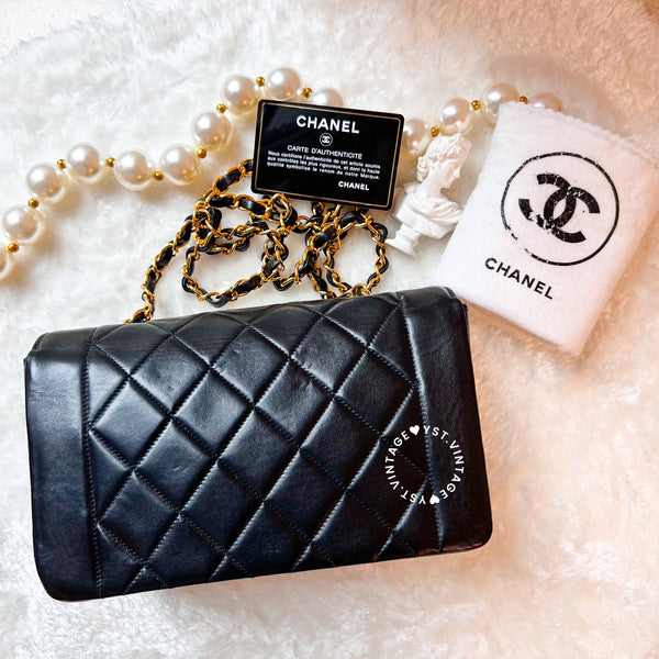 Vintage CHANEL Diana Flap Bag - Black (Code: 038600)
