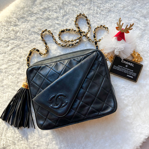 Vintage Chanel Square Camera Bag With Tassel - Black