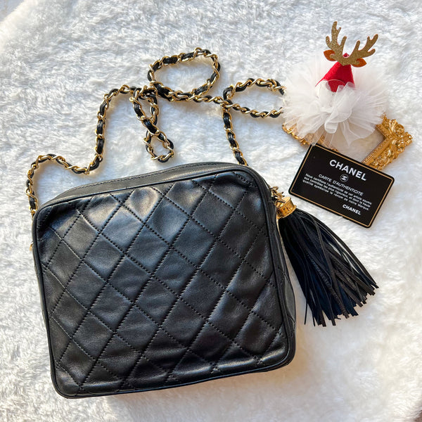 Vintage Chanel Square Camera Bag With Tassel - Black
