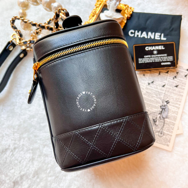 Vintage CHANEL Vertical Vanity Bag - Lambskin Black 011