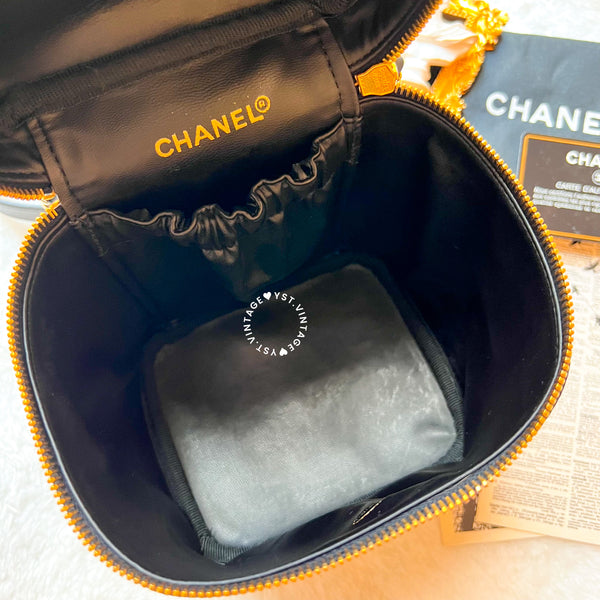 Vintage CHANEL Vertical Vanity Bag - Lambskin Black 011