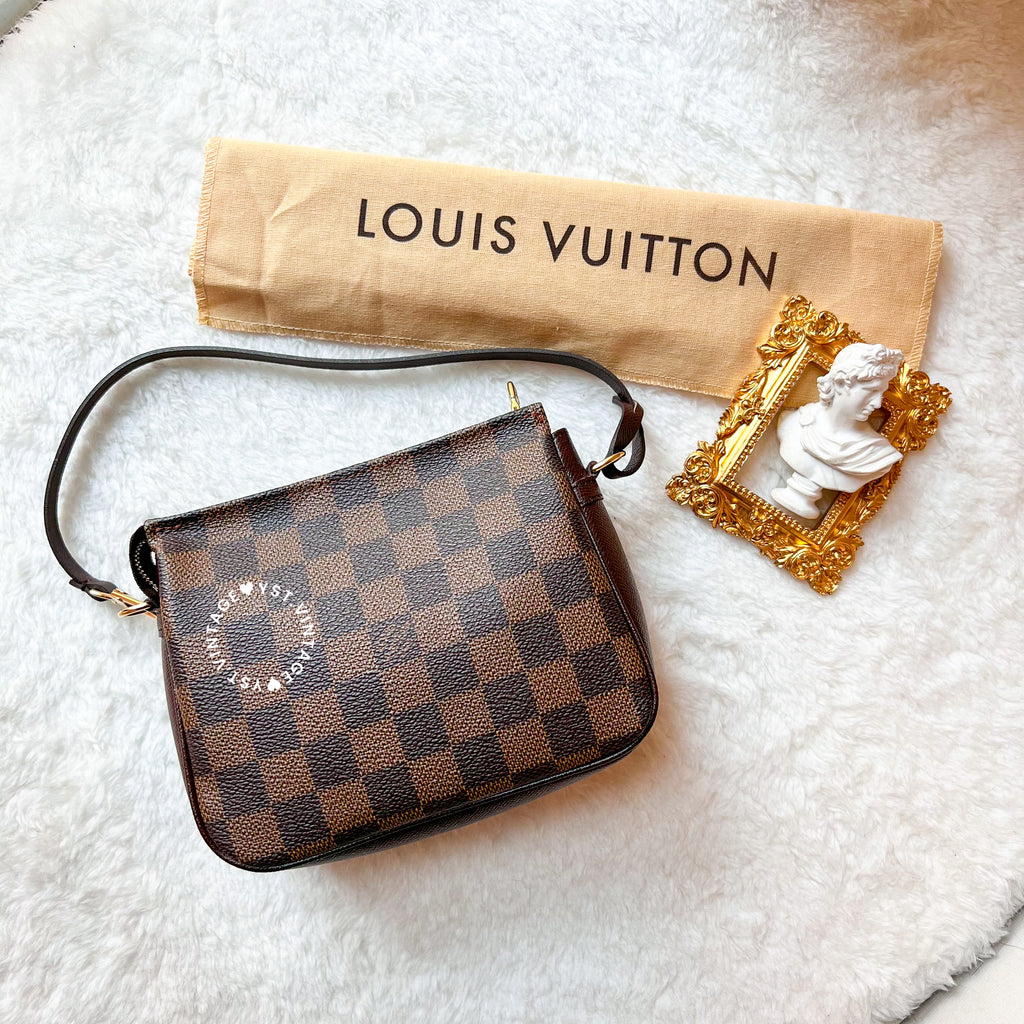 LOUIS VUITTON Damier Ebene Trousse Make Up Bag Pochette 1240180