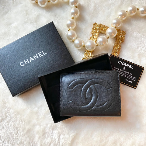 Vintage Chanel Caviar Coco Short Wallet