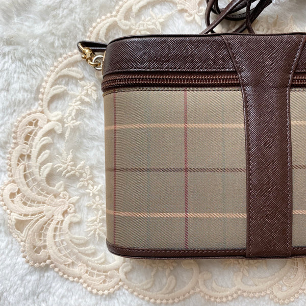 Vintage Burberrys Vanity Bag - 002