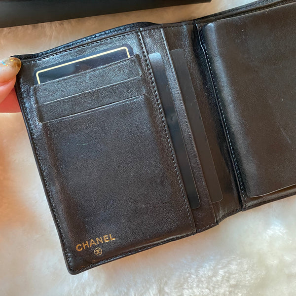 Vintage Chanel Caviar Coco Short Wallet