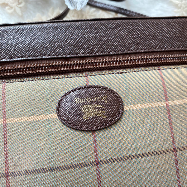 Vintage Burberrys Vanity Bag - 002