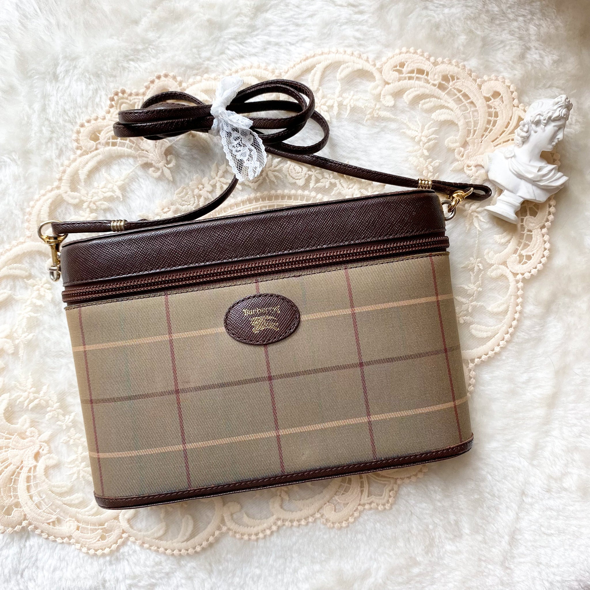 Vintage Burberrys Vanity Bag - 002