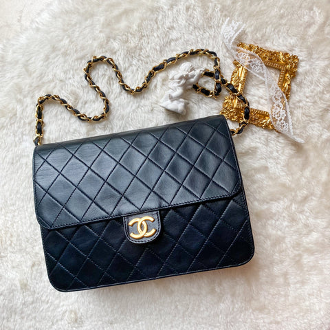 Vintage Chanel Push-Lock 22cm Square Flap Bag - Navy x Gold