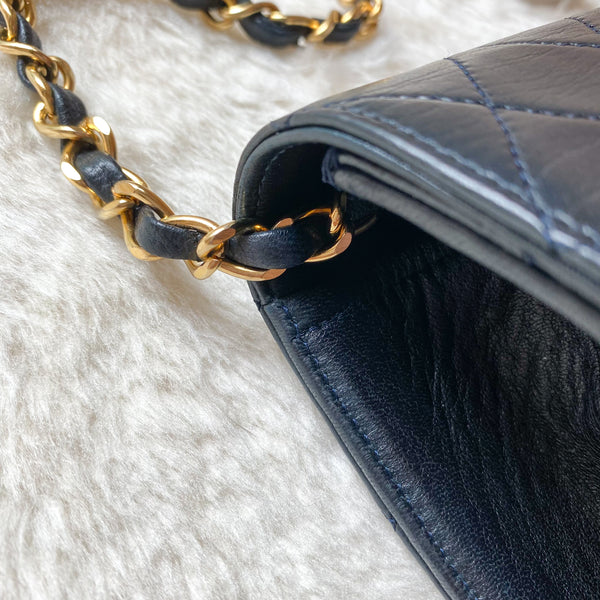 Vintage Chanel Push-Lock 22cm Square Flap Bag - Navy x Gold